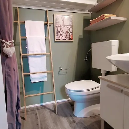 Relaxed Attic In The Old Town بولا