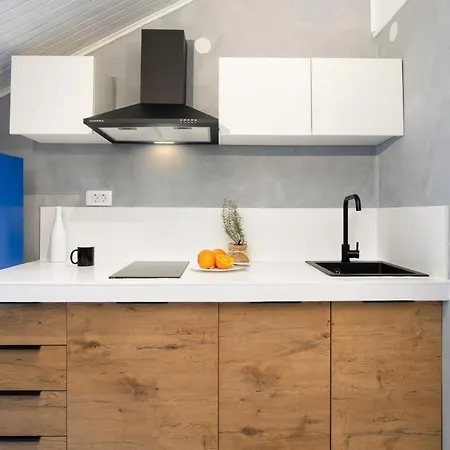 Relaxed Attic In The Old Town Διαμέρισμα Πούλα