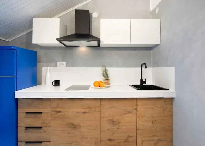 Relaxed Attic In The Old Town Апартаменти Пула